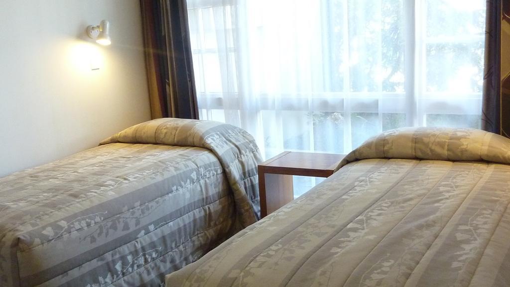Colonial Inn Motel Крайстчърч Екстериор снимка