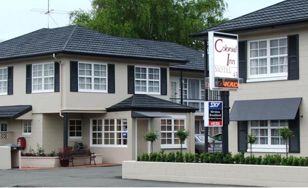 Colonial Inn Motel Крайстчърч Екстериор снимка