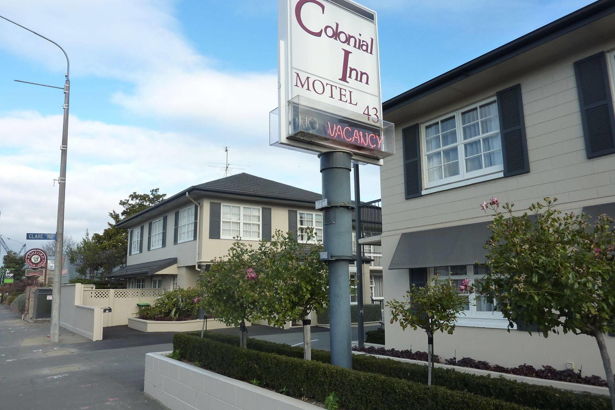 Colonial Inn Motel Крайстчърч Екстериор снимка
